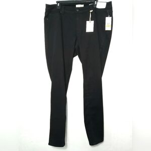 NWT Jessica Simpson Kiss Me Skinny Black Jeans Size 16